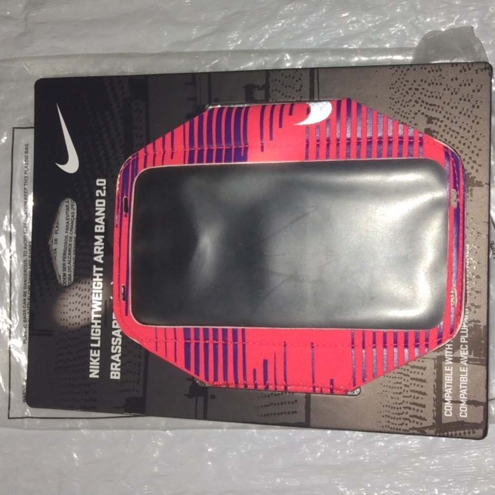 Nike lightweight armband 2.0